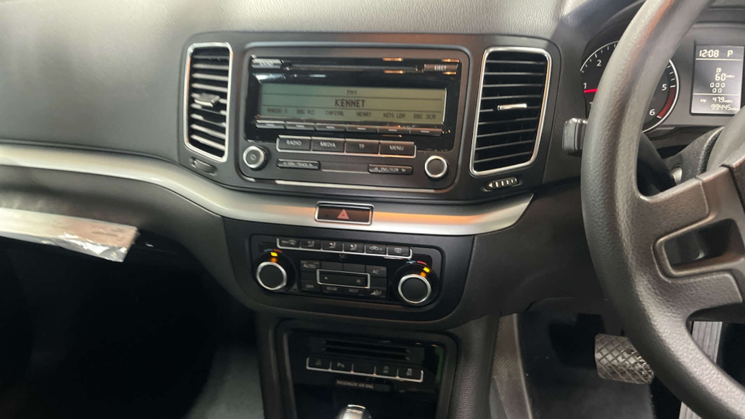 Used Volkswagen Sharan 2011 for sale - 77705779: Photo 10