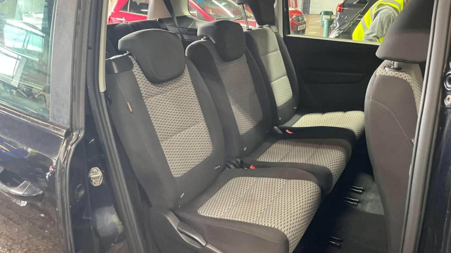 Used Volkswagen Sharan 2011 for sale - 77705779: Photo 7