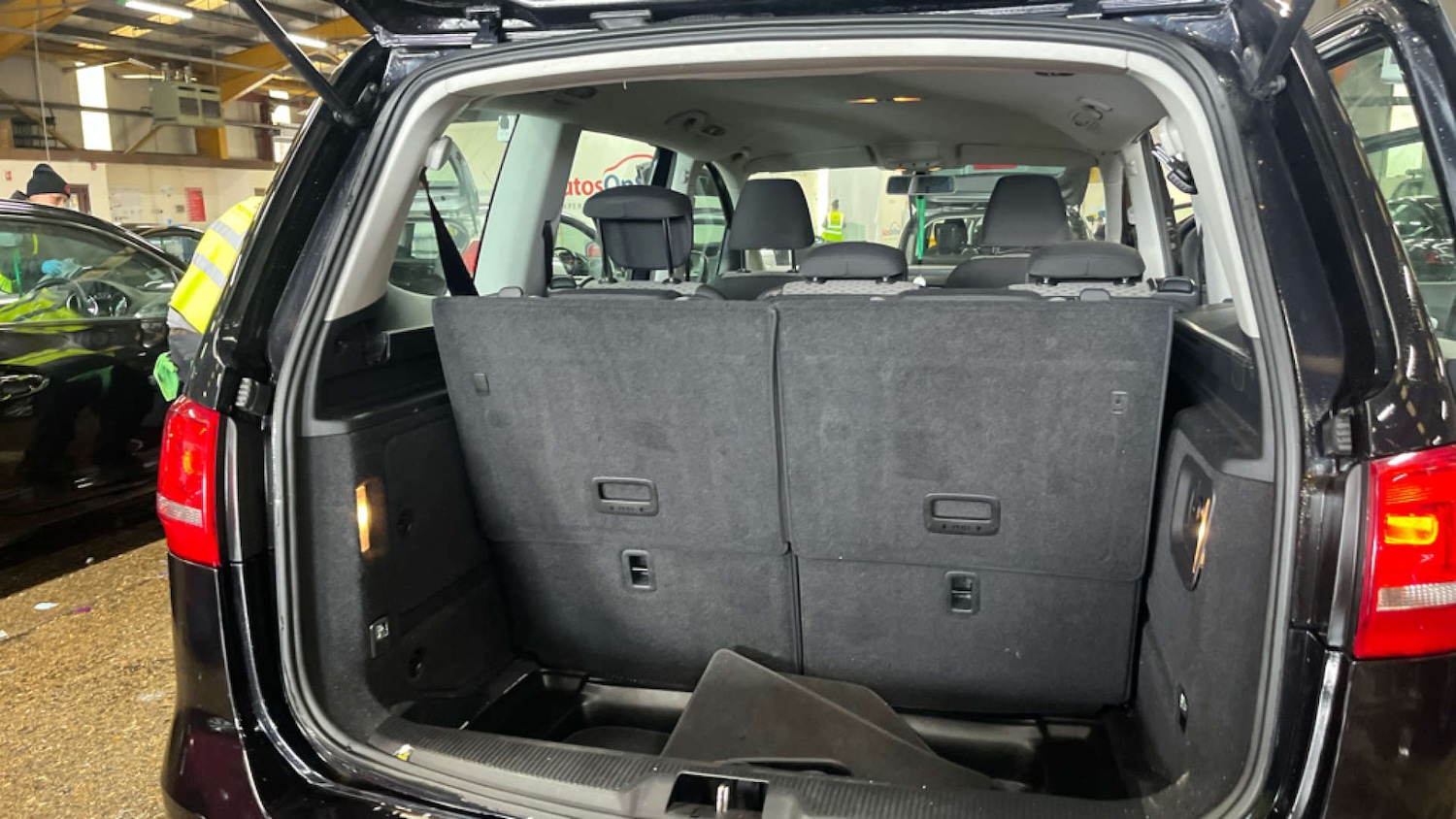 Used Volkswagen Sharan 2011 for sale - 77705779: Photo 9