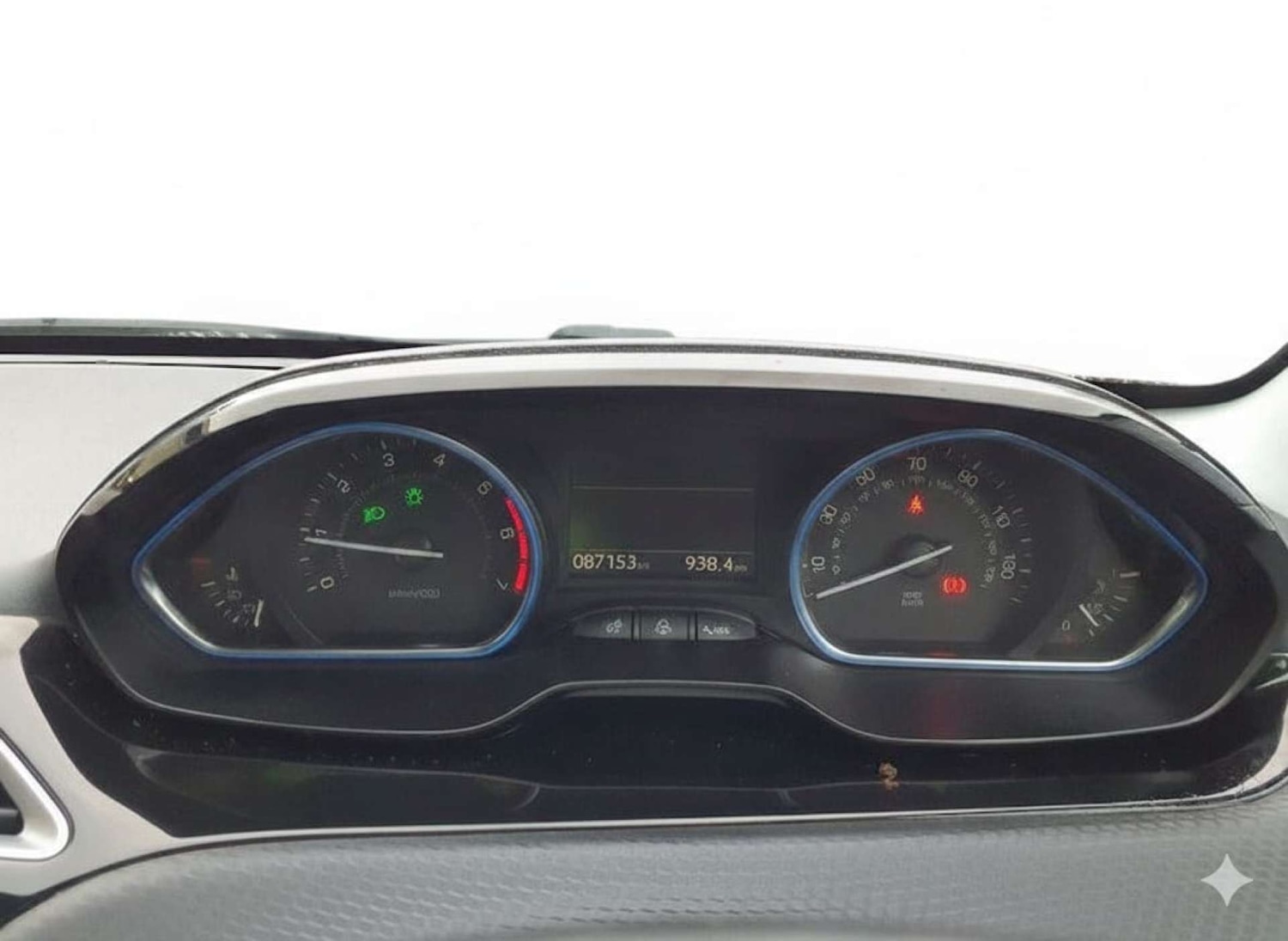 Used Peugeot 2008 2014 for sale - 77504064: Photo 10