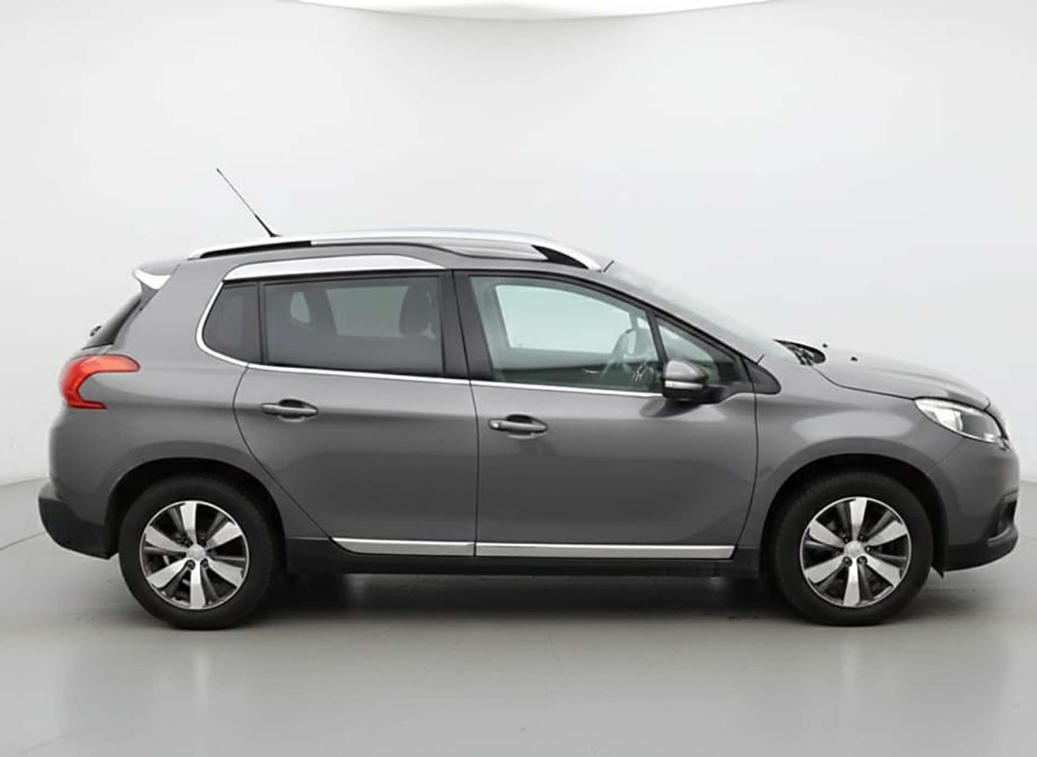 Used Peugeot 2008 2014 for sale - 77504064: Photo 13