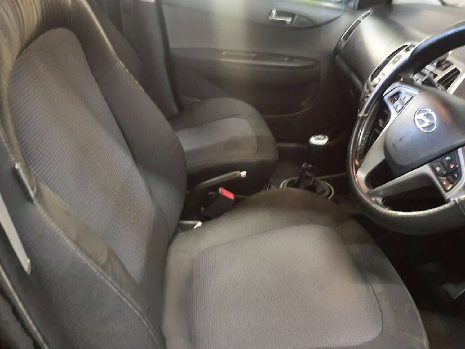 Used Hyundai i20 2012 for sale - 77368171: Photo 8