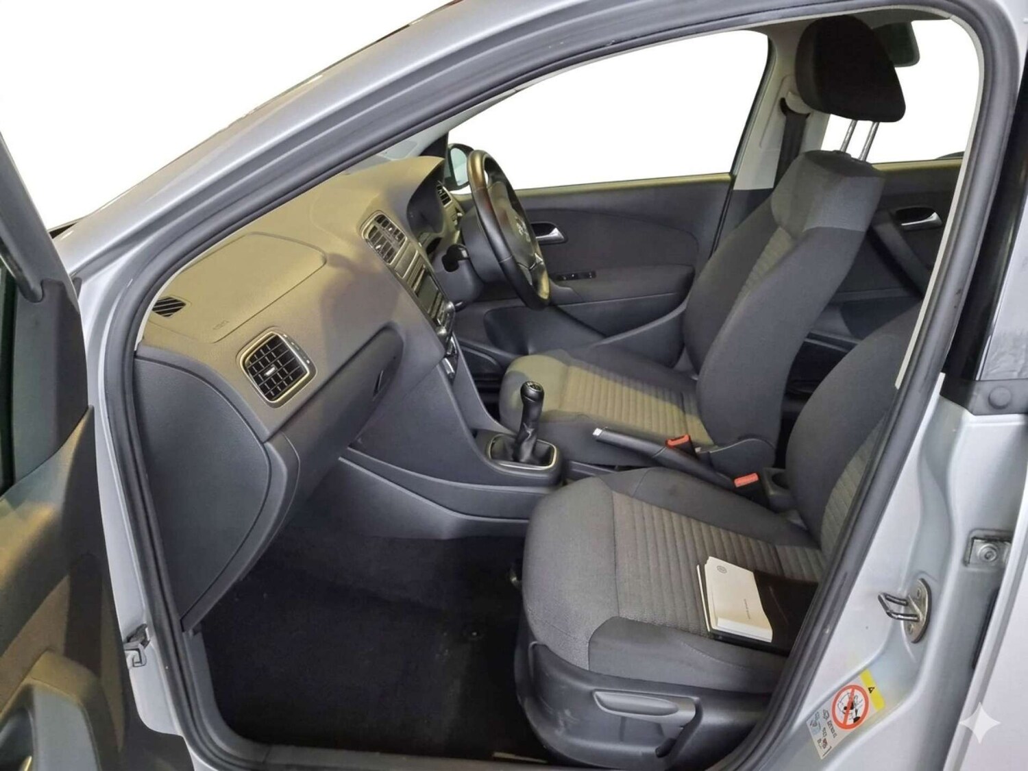 Used Volkswagen Polo 2010 for sale - 77888818: Photo 13