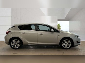 Used Vauxhall Astra 2013 for sale - 79318635: Photo