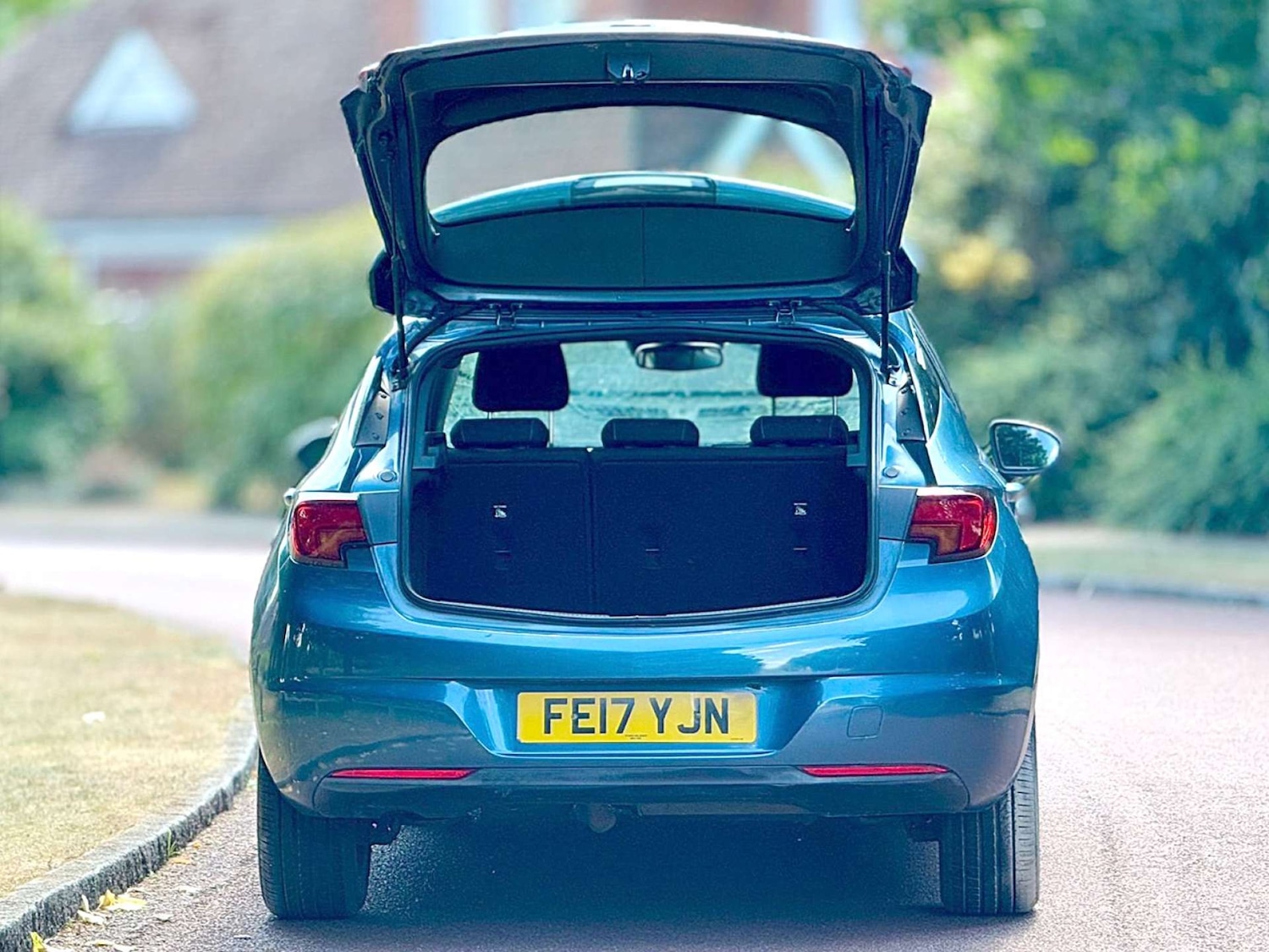 Used Vauxhall Astra 2017 for sale - 76601998: Photo 16