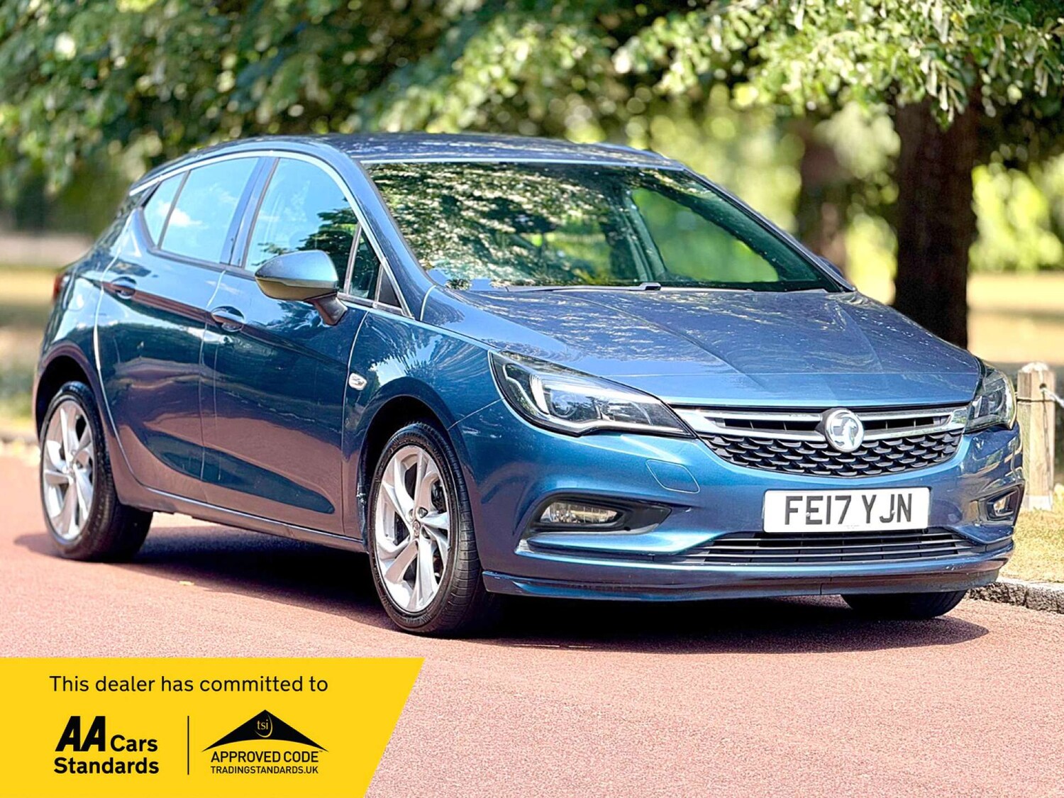 Used Vauxhall Astra 2017 for sale - 76601998: Photo 2
