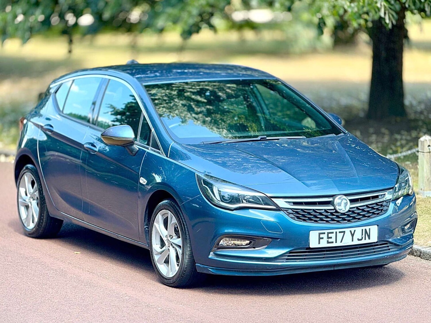 Used Vauxhall Astra 2017 for sale - 76601998: Photo 7
