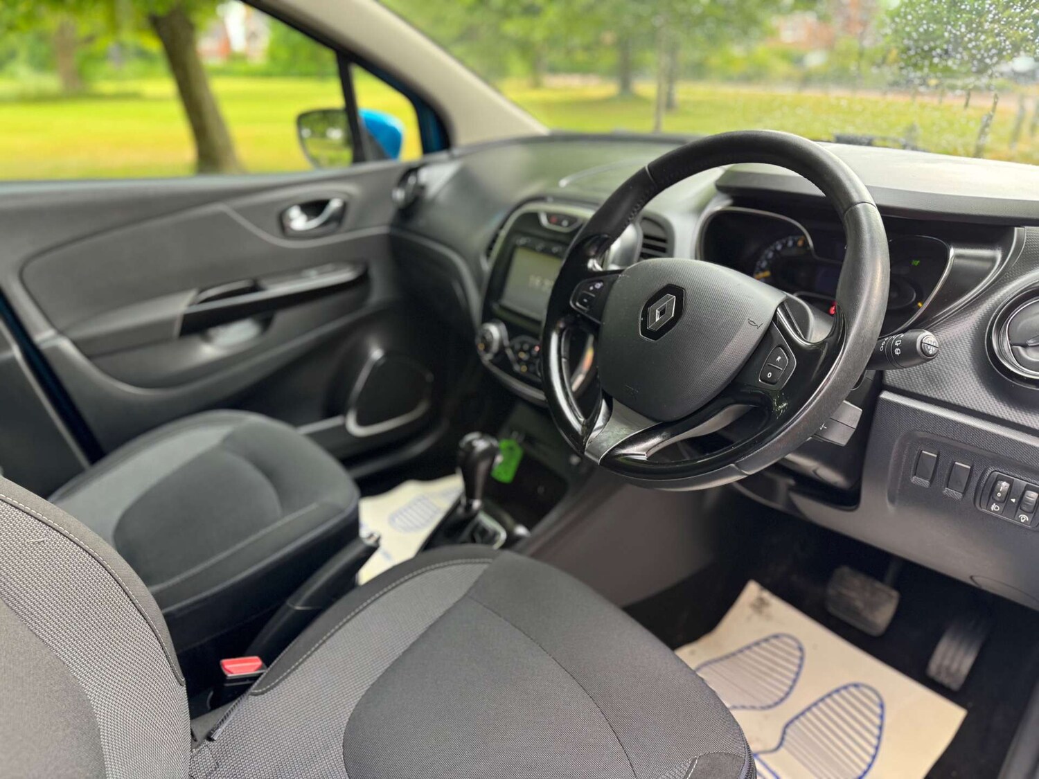 Used Renault Captur 2014 for sale - 76601947: Photo 24