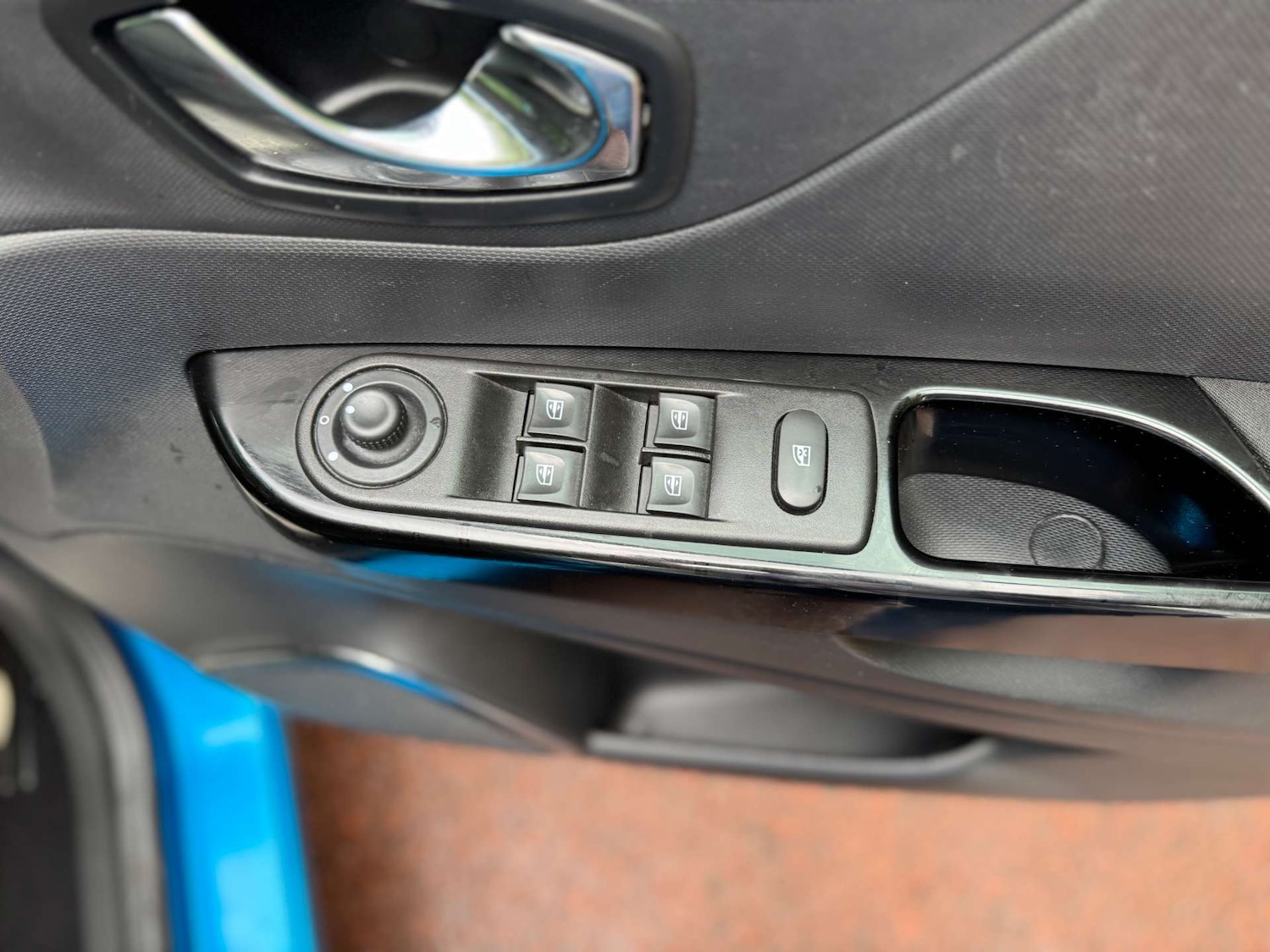 Used Renault Captur 2014 for sale - 76601947: Photo 35