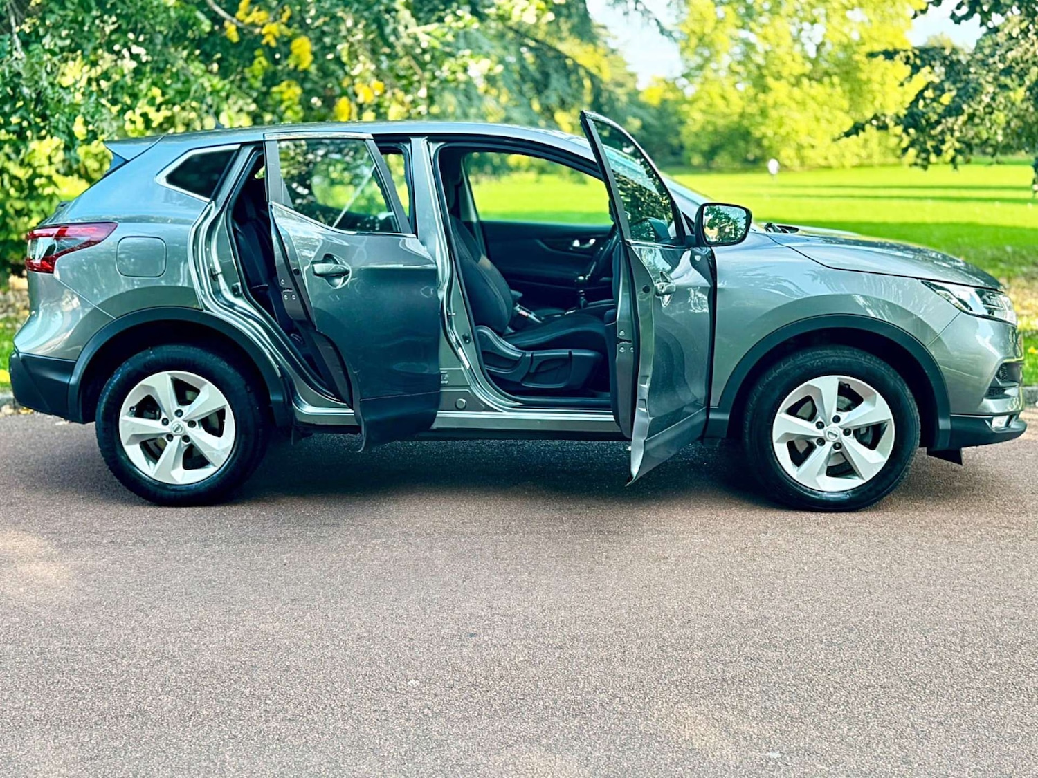 Used Nissan Qashqai 2017 for sale - 75916405: Photo 24