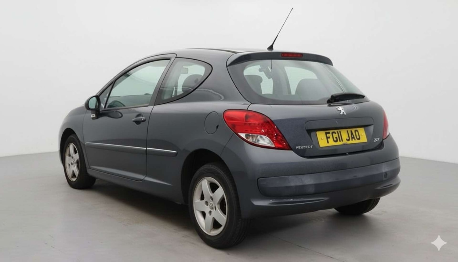 Used Peugeot 207 2011 for sale - 76418577: Photo 8