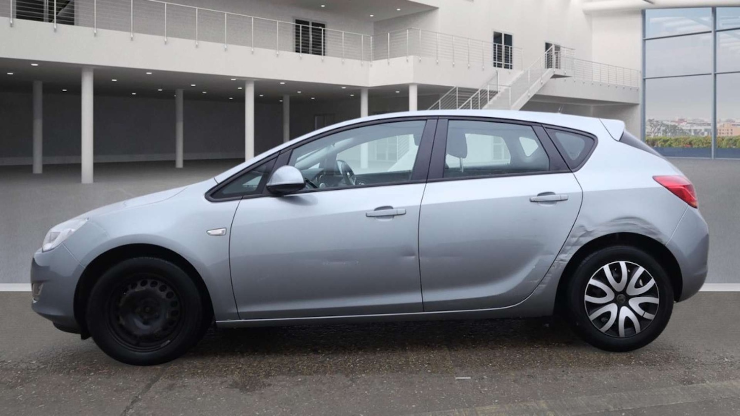 Used Vauxhall Astra 2012 for sale - 76980060: Photo 4