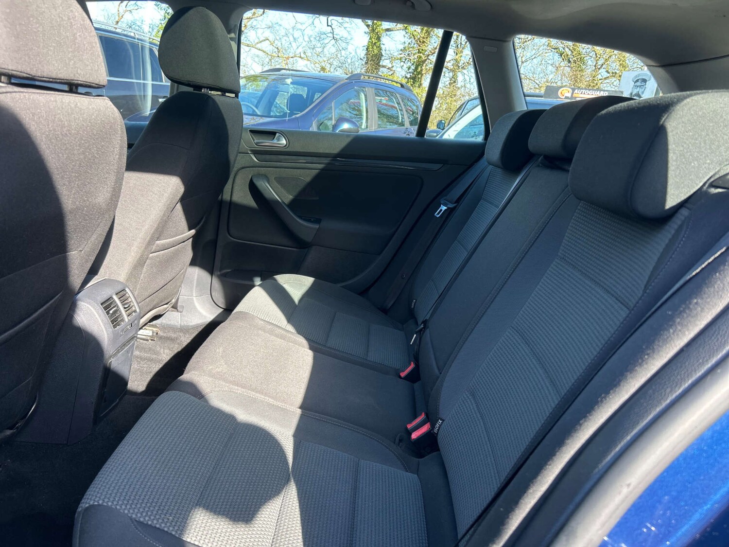 Used Volkswagen Golf 2011 for sale - 77664894: Photo 7