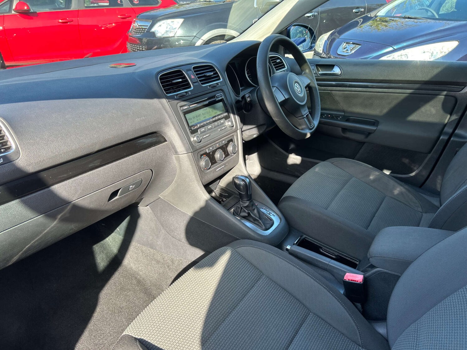 Used Volkswagen Golf 2011 for sale - 77664894: Photo 9