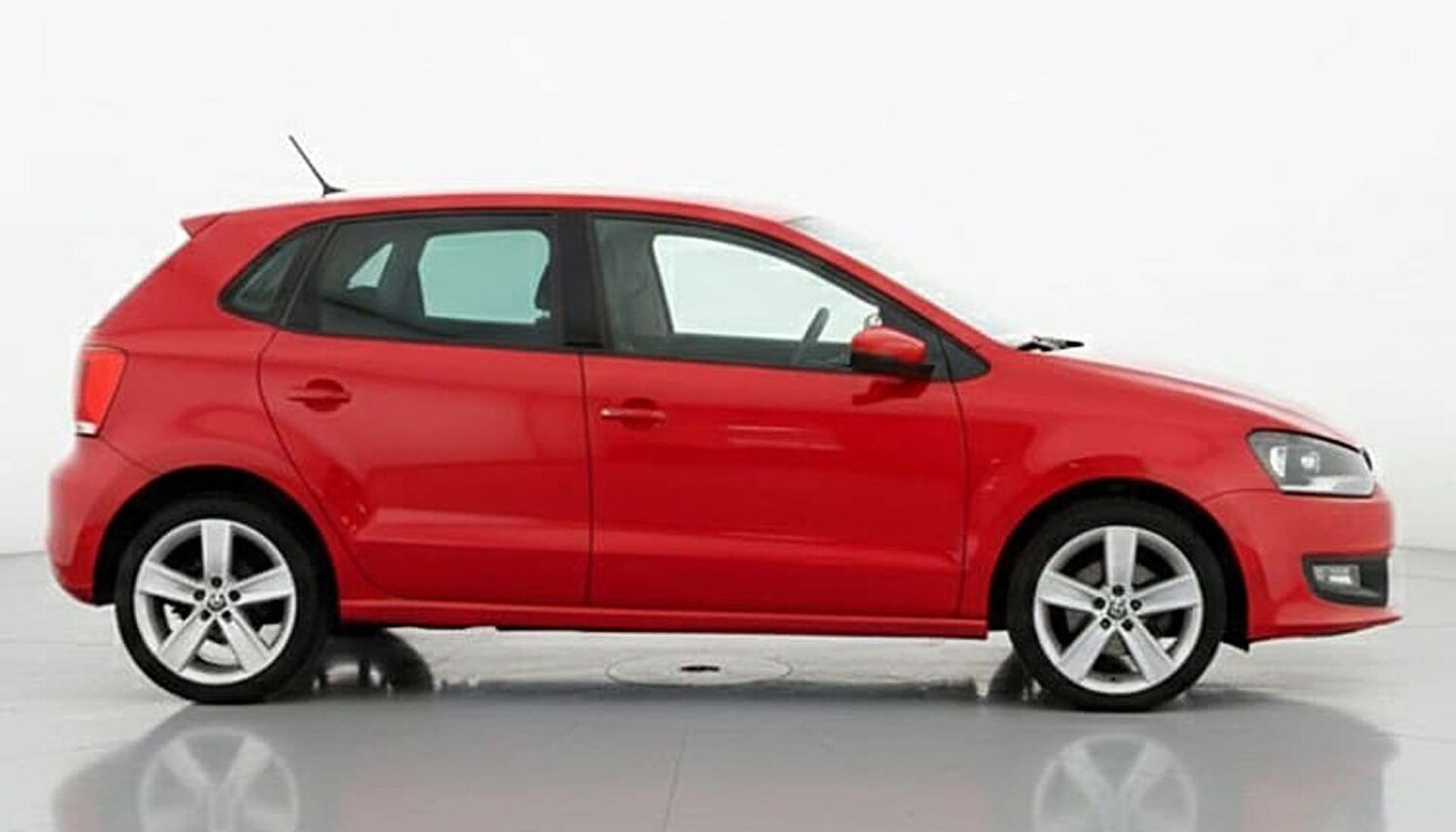 Used Volkswagen Polo 2010 for sale - 77368174: Photo 9