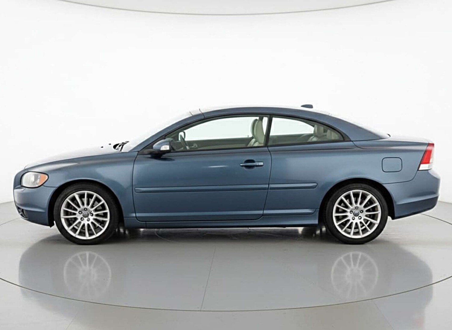 Used Volvo C70 2007 for sale - 77484933: Photo 8