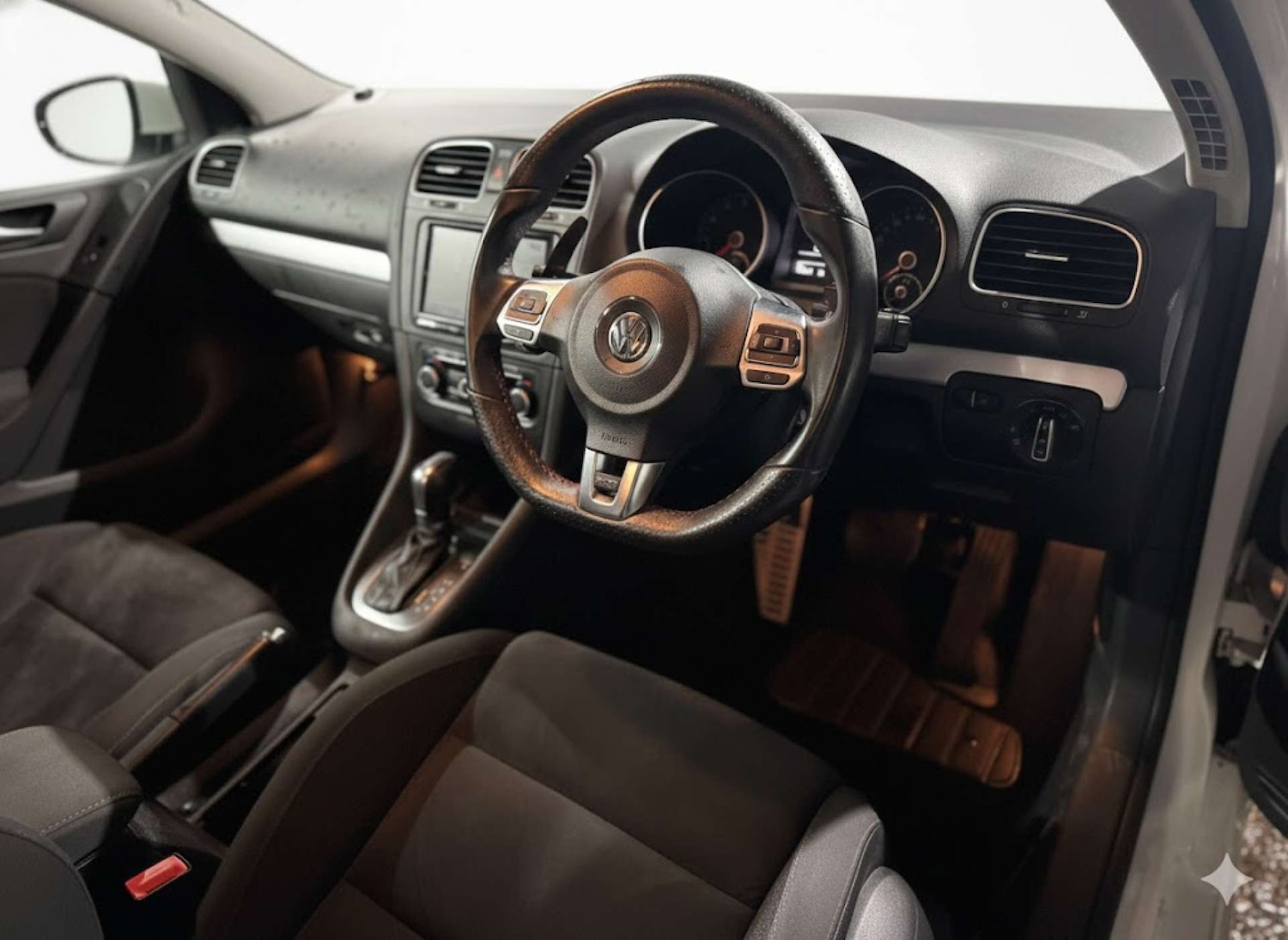 Used Volkswagen Golf 2012 for sale - 77187862: Photo 21