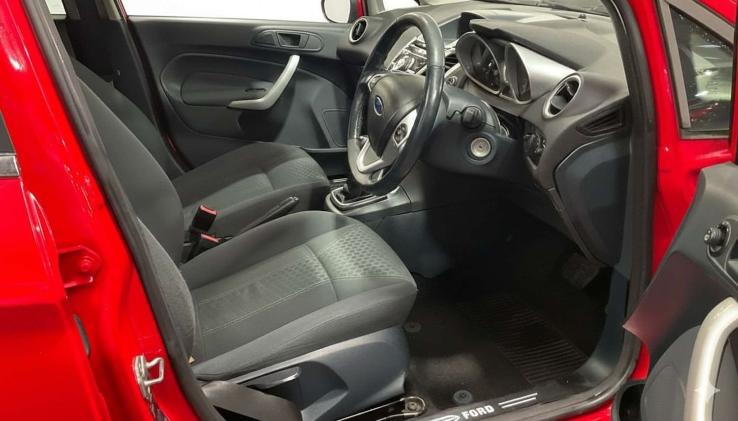 Used Ford Fiesta 2011 for sale - 77262805: Photo 18