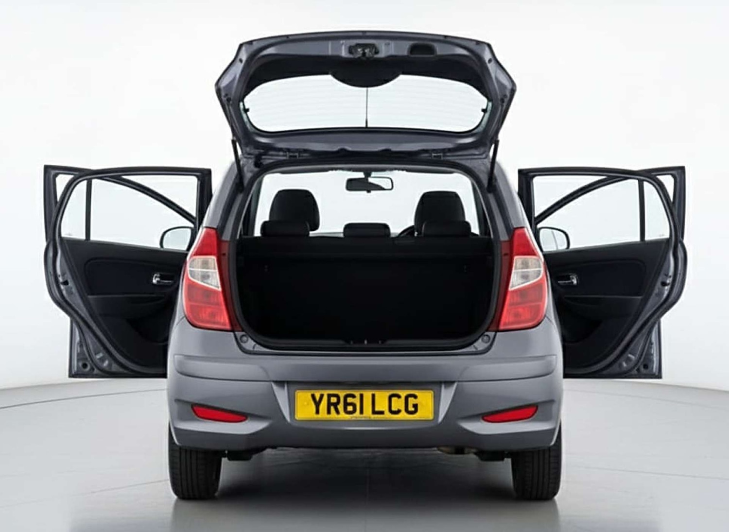 Used Hyundai i10 2011 for sale - 77314243: Photo 11