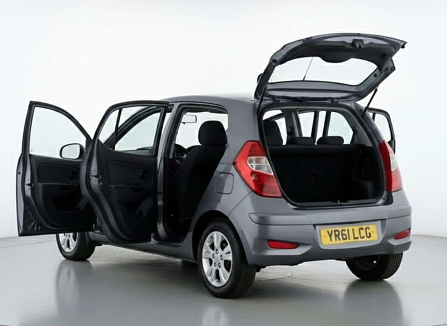 Used Hyundai i10 2011 for sale - 77314243: Photo 6