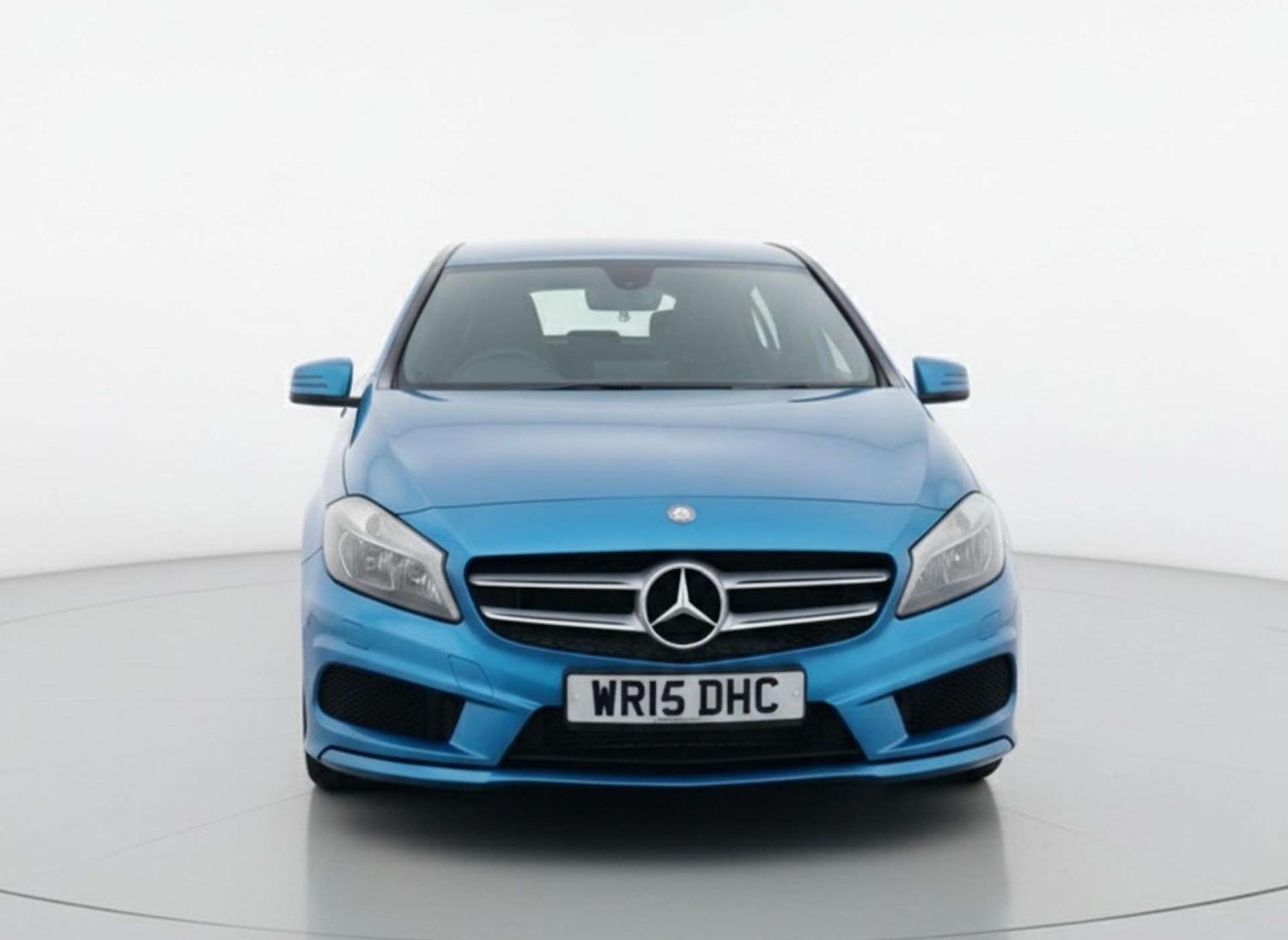 Used Mercedes-Benz A-Class 2015 for sale - 76525855: Photo 2
