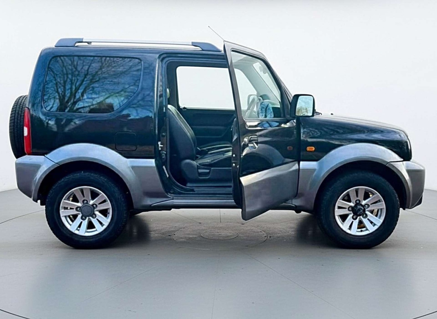Used Suzuki Jimny 2010 for sale - 76526165: Photo 15