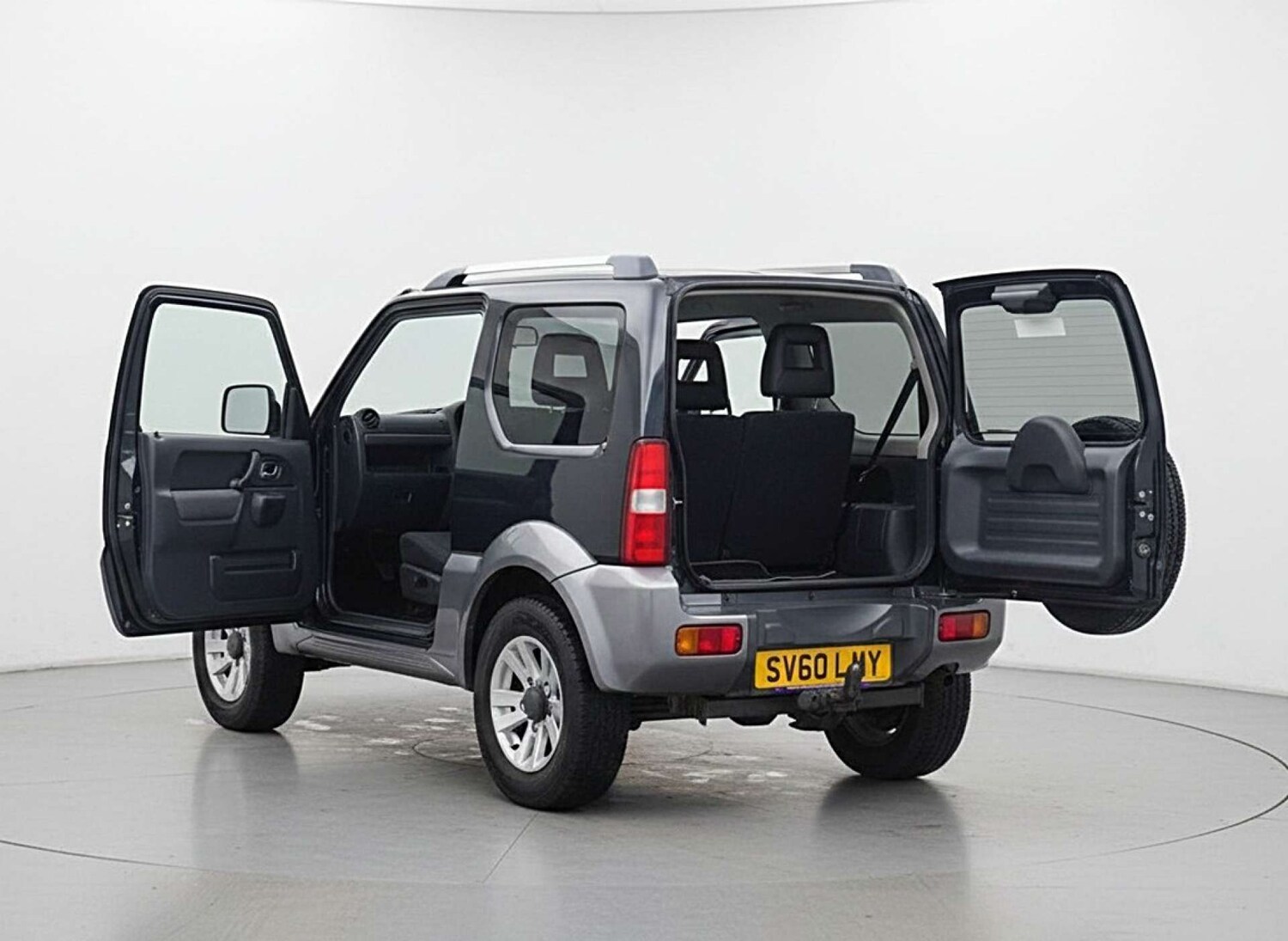 Used Suzuki Jimny 2010 for sale - 76526165: Photo 34