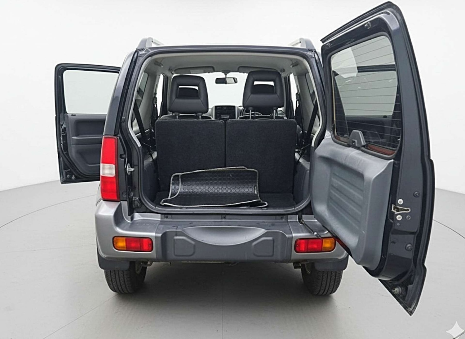 Used Suzuki Jimny 2010 for sale - 76526165: Photo 38