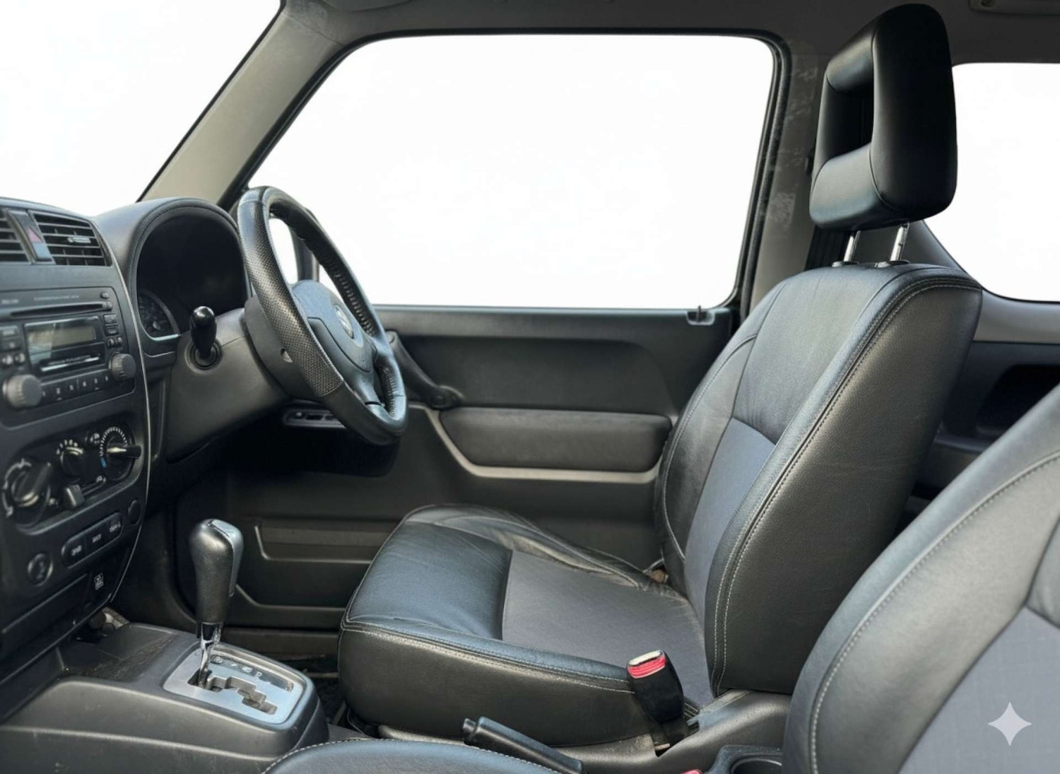 Used Suzuki Jimny 2010 for sale - 76526165: Photo 8