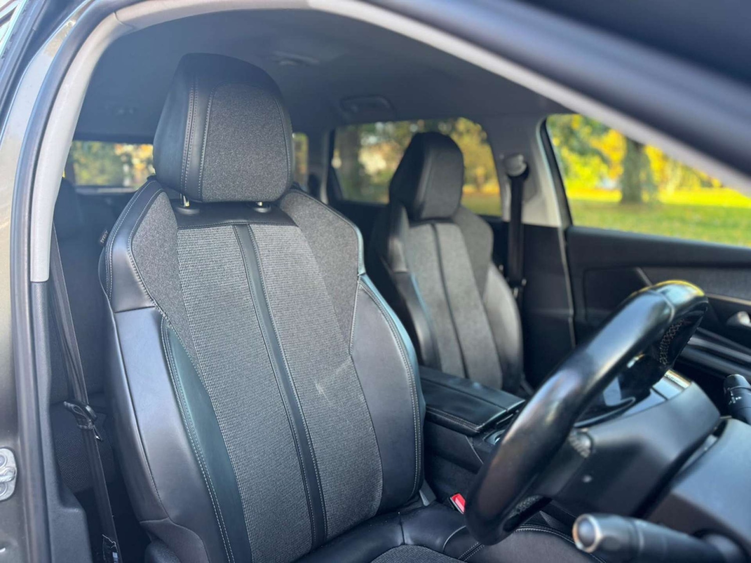 Used Peugeot 5008 2017 for sale - 76265227: Photo 31