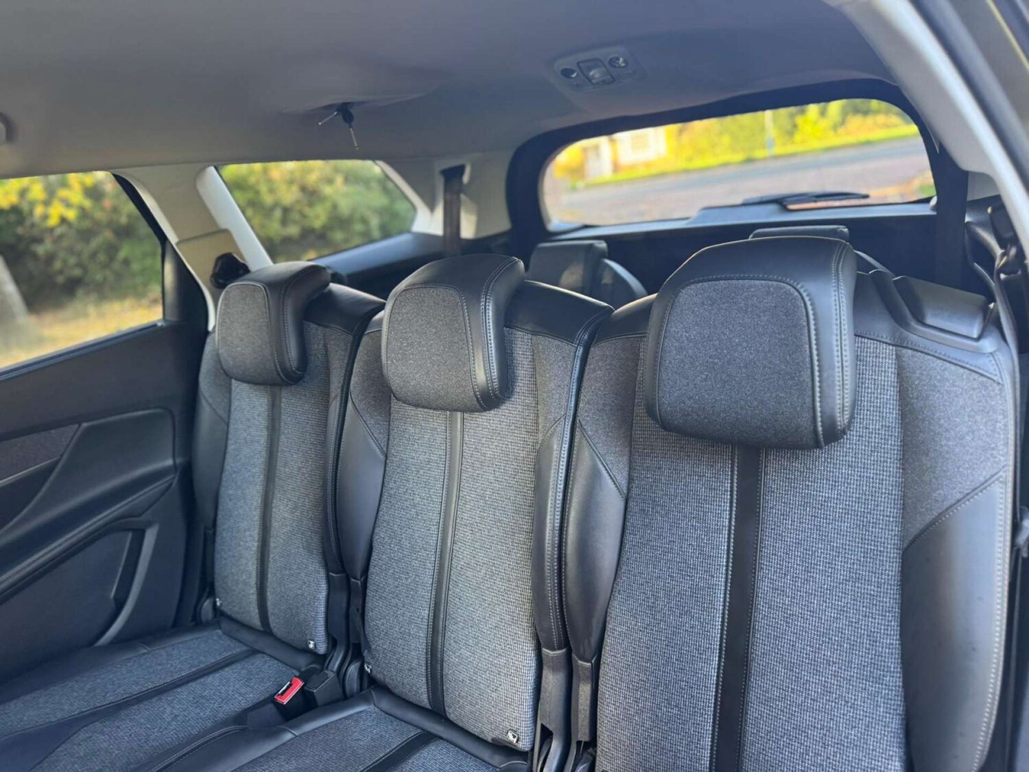 Used Peugeot 5008 2017 for sale - 76265227: Photo 33