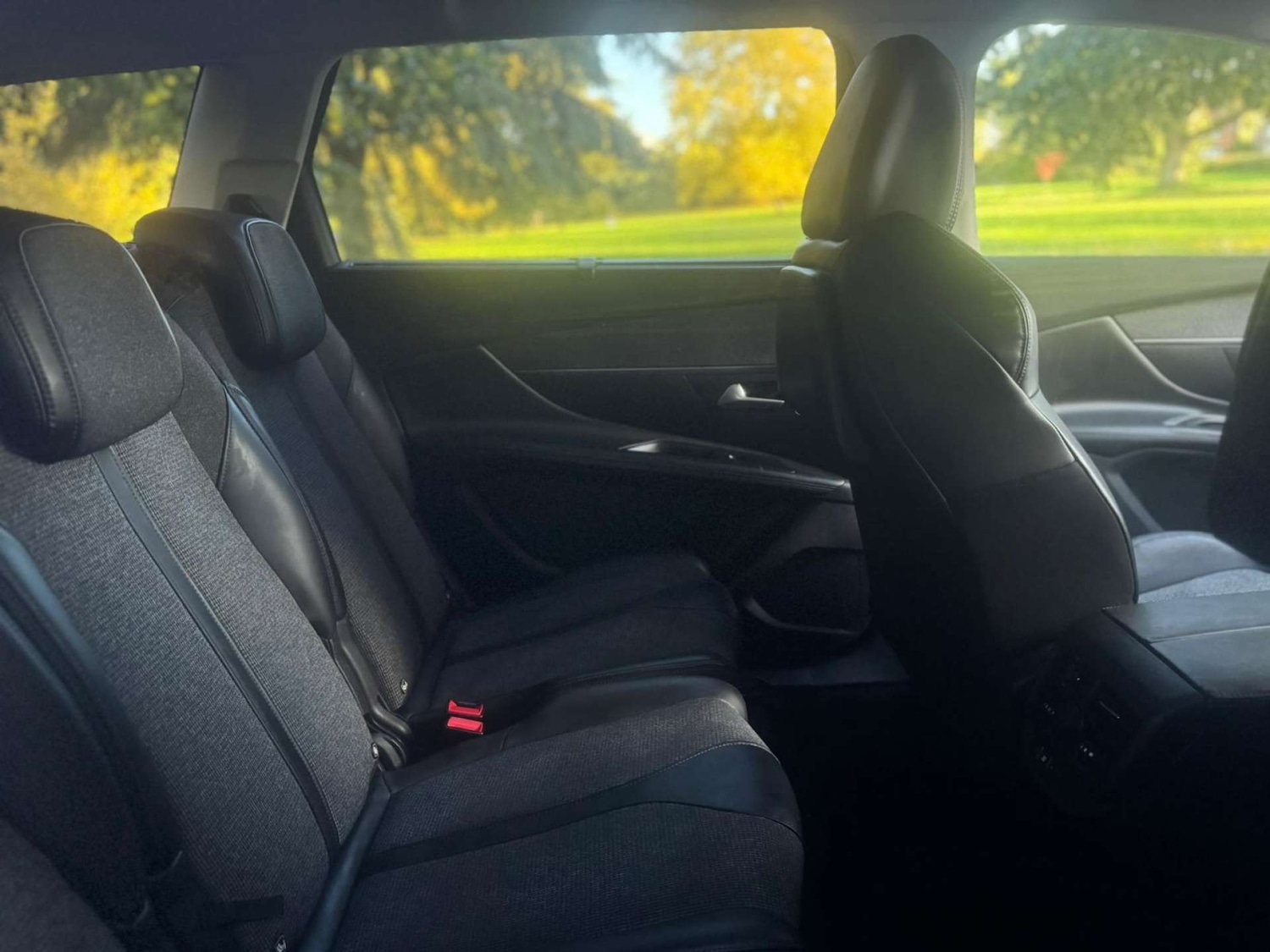 Used Peugeot 5008 2017 for sale - 76265227: Photo 42