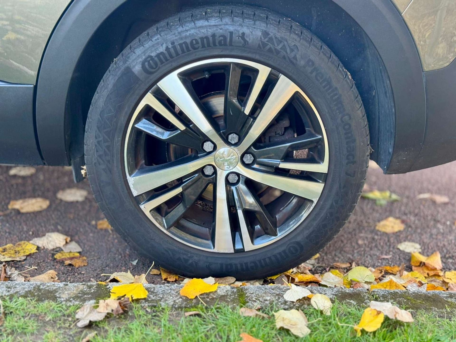 Used Peugeot 5008 2017 for sale - 76265227: Photo 47