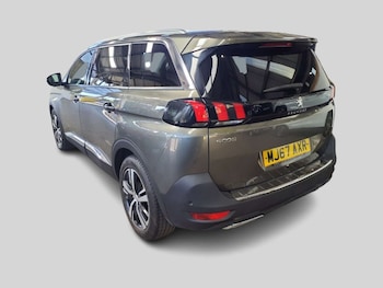 Used Peugeot 5008 2017 for sale - 76265227: Photo 4