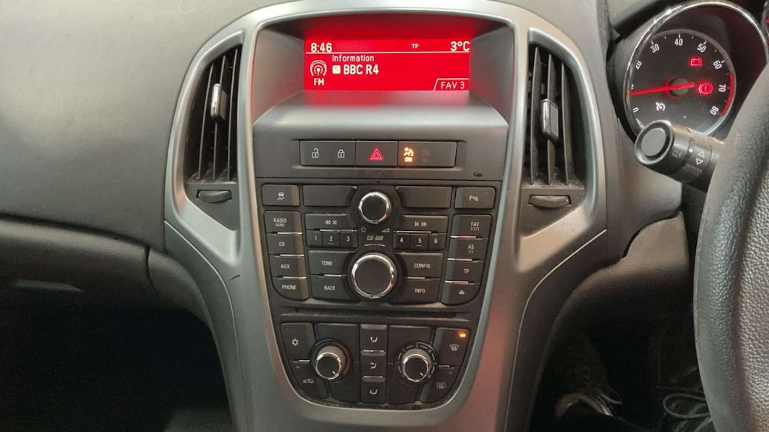 Used Vauxhall Astra 2013 for sale - 77200722: Photo 14