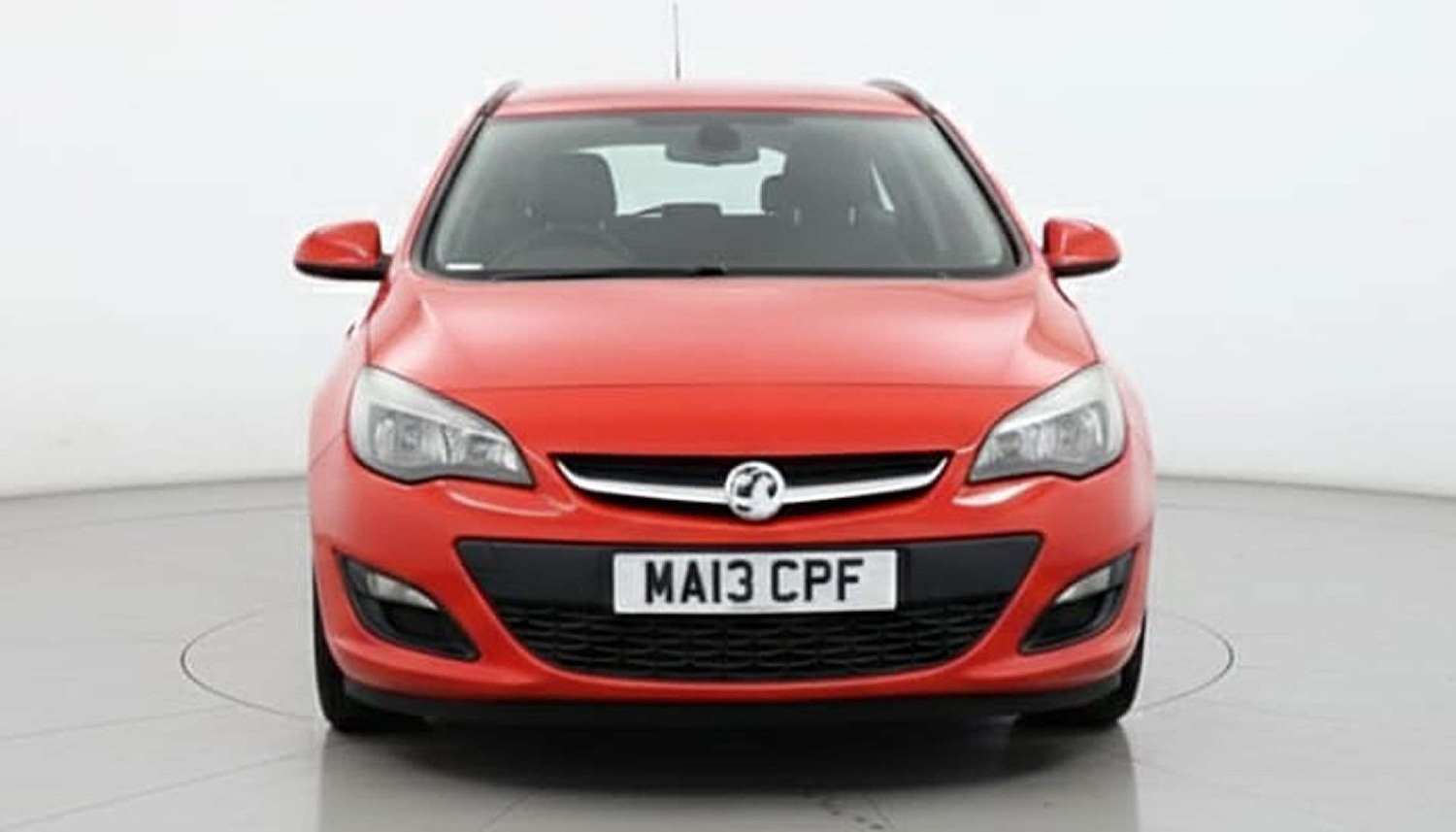 Used Vauxhall Astra 2013 for sale - 77200722: Photo 2