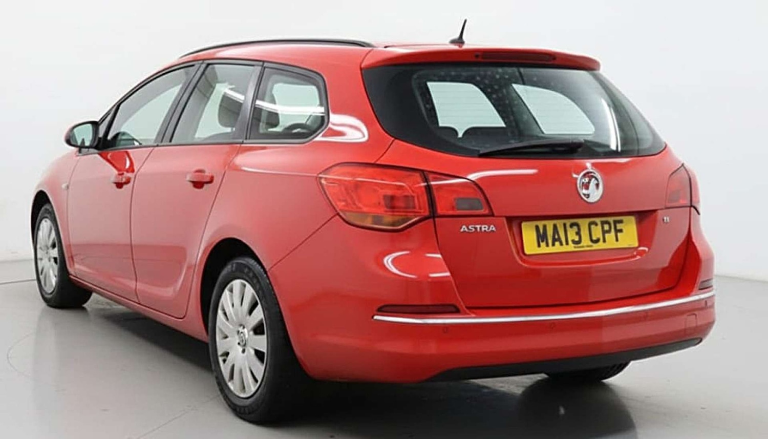 Used Vauxhall Astra 2013 for sale - 77200722: Photo 5