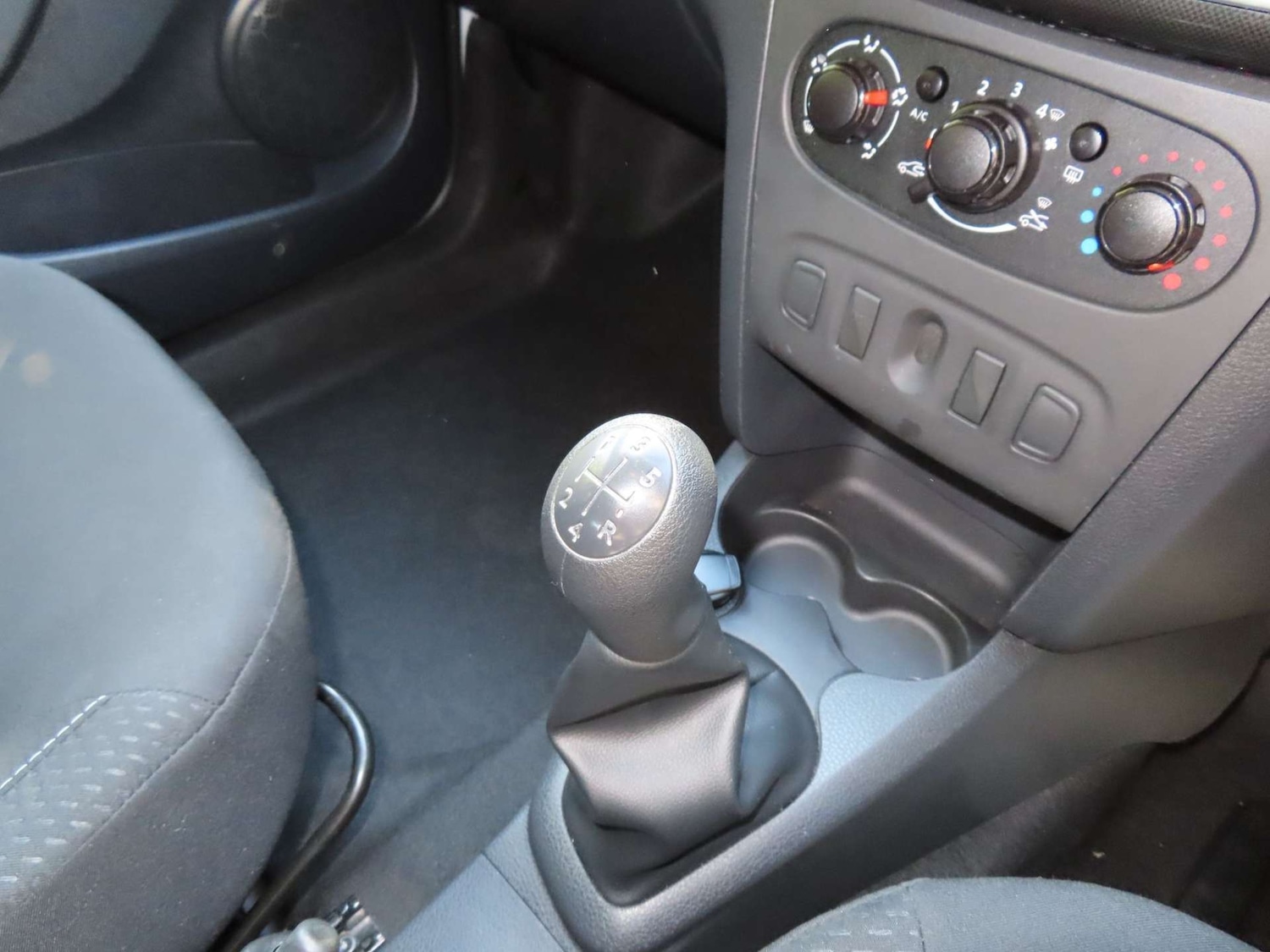 Used Dacia Sandero 2019 for sale - 76602089: Photo 47