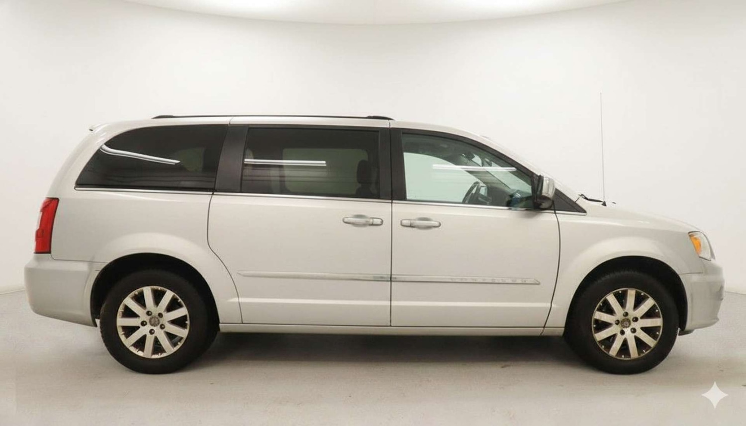 Used Chrysler Voyager 2012 for sale - 77090220: Photo 10