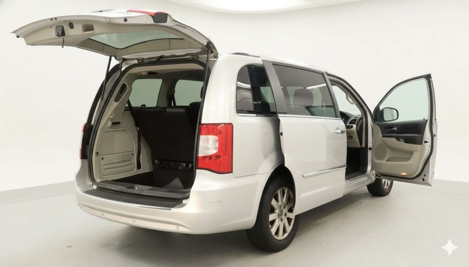 Used Chrysler Voyager 2012 for sale - 77090220: Photo 13