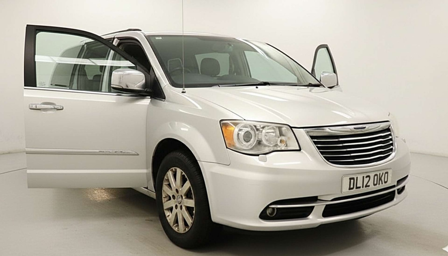 Used Chrysler Voyager 2012 for sale - 77090220: Photo 15
