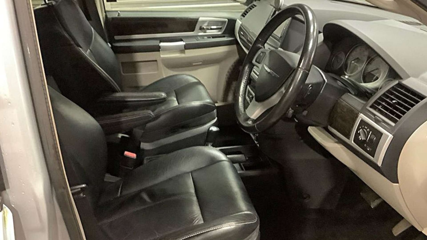 Used Chrysler Voyager 2012 for sale - 77090220: Photo 17