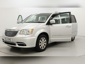 Used Chrysler Voyager 2012 for sale - 77090220: Photo