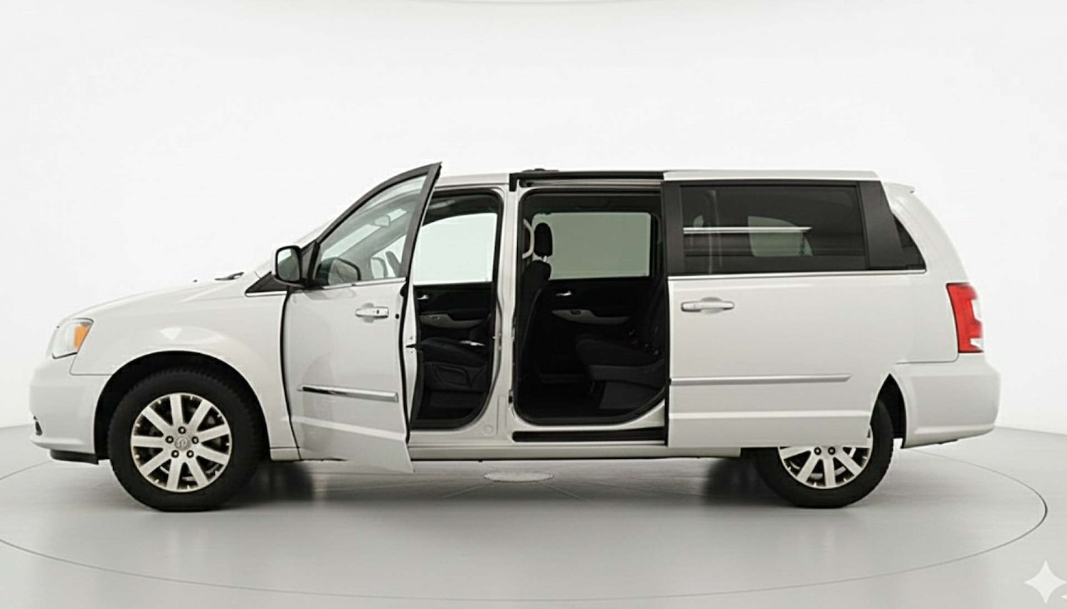 Used Chrysler Voyager 2012 for sale - 77090220: Photo 7