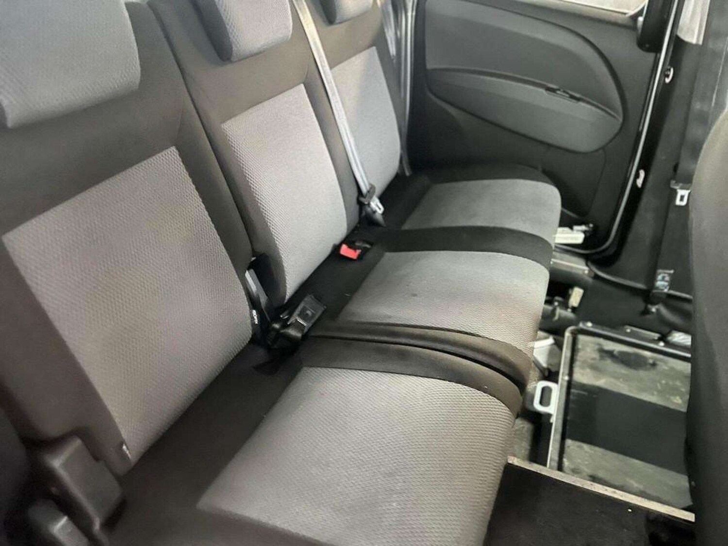 Used Fiat Doblo 2011 for sale - 76363537: Photo 24