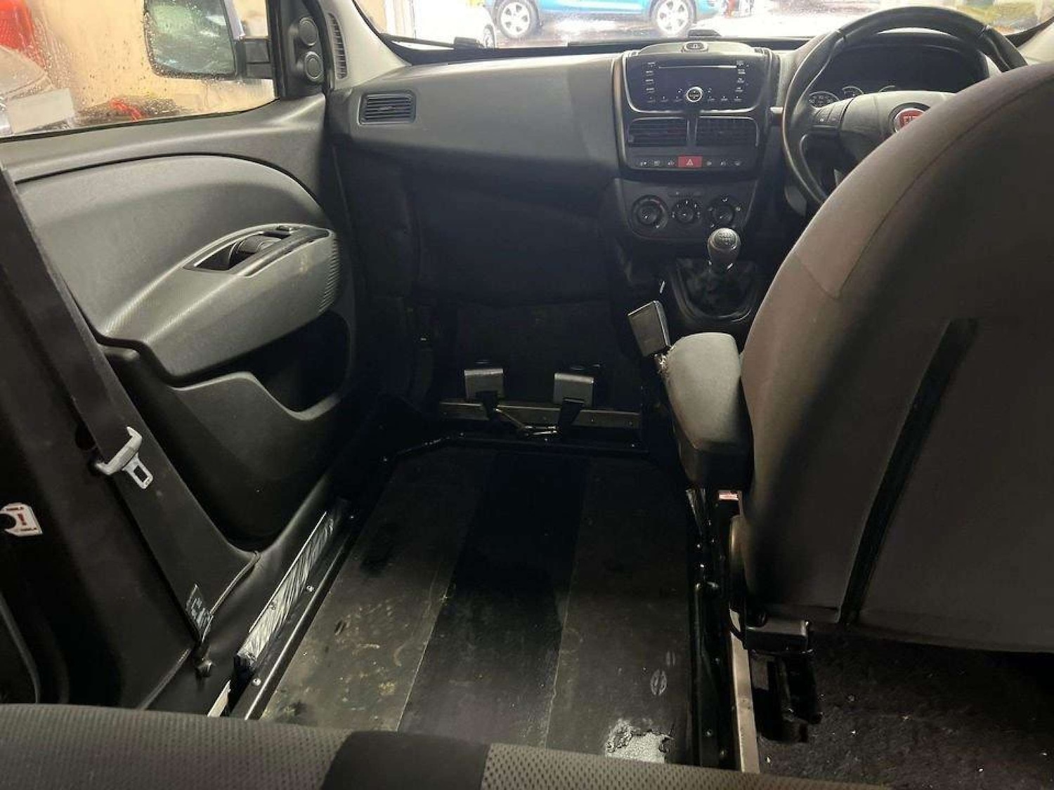 Used Fiat Doblo 2011 for sale - 76363537: Photo 25