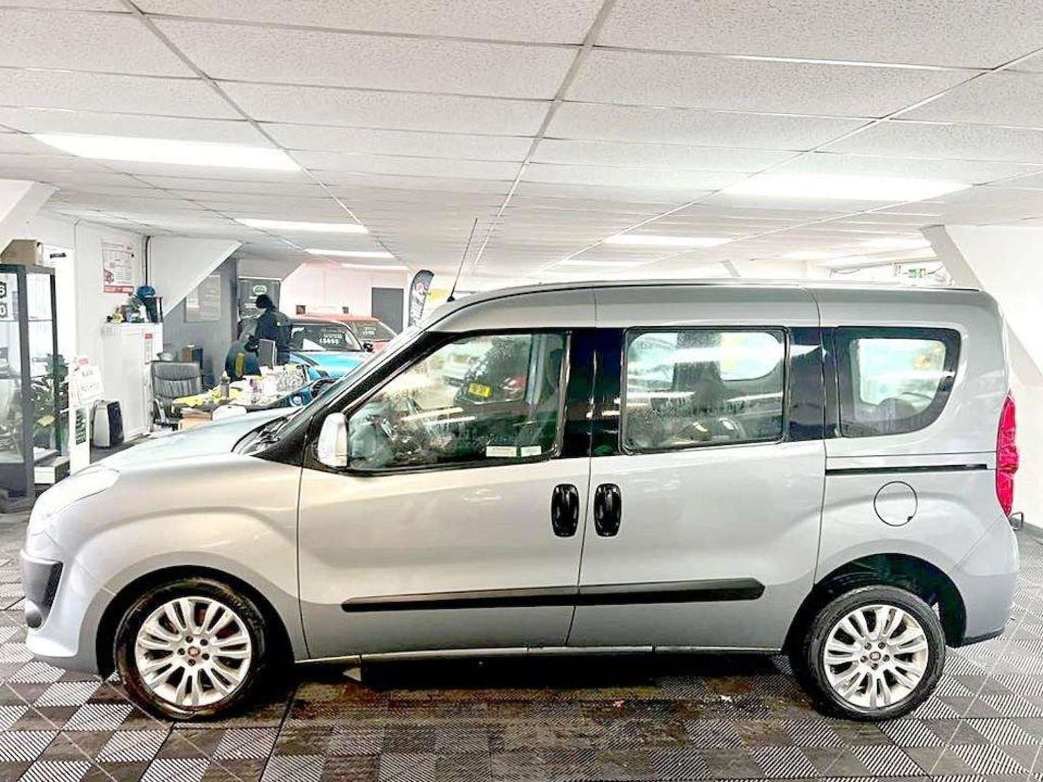 Used Fiat Doblo 2011 for sale - 76363537: Photo 5