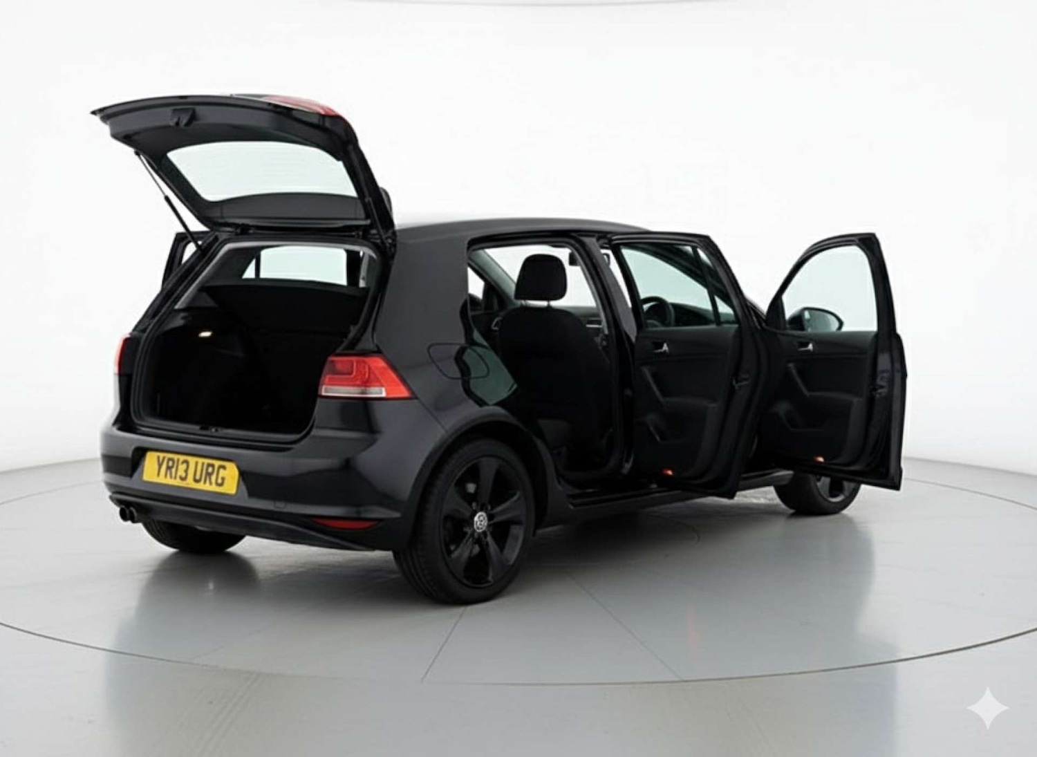 Used Volkswagen Golf 2013 for sale - 77653001: Photo 16