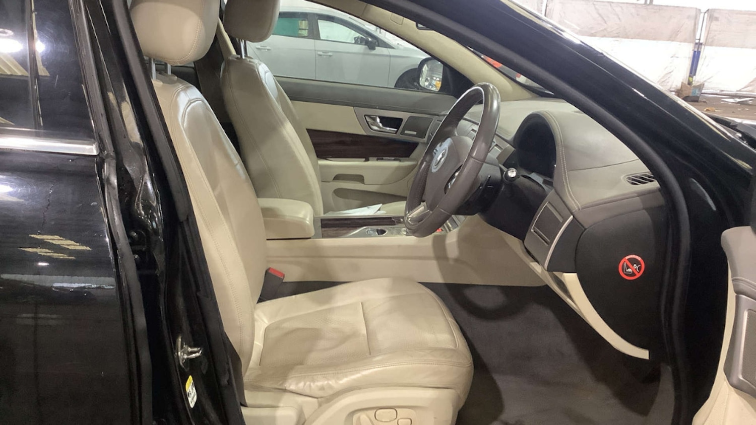 Used Jaguar XF 2011 for sale - 78148806: Photo 5