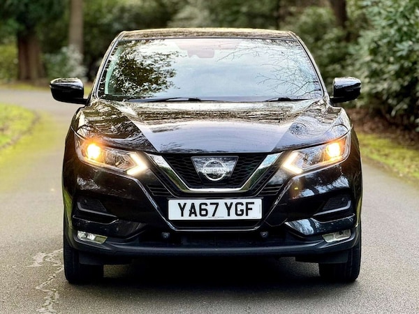 Used Nissan Qashqai 2017 for sale - 73840993: Photo 2